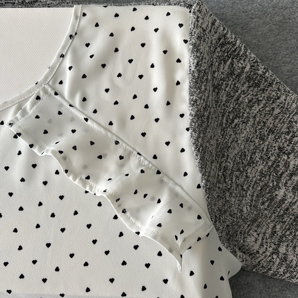 Van Heusen Ruffled 3/4 Sleeve Polka Heart Two-Toned Women Top XL Gray/White - Picture 4 of 8